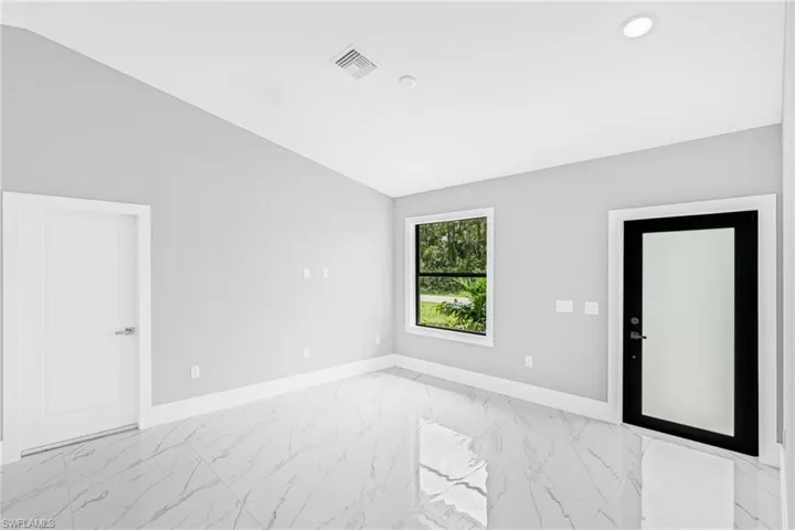 633 Windermere Dr, Lehigh Acres, Florida 33972