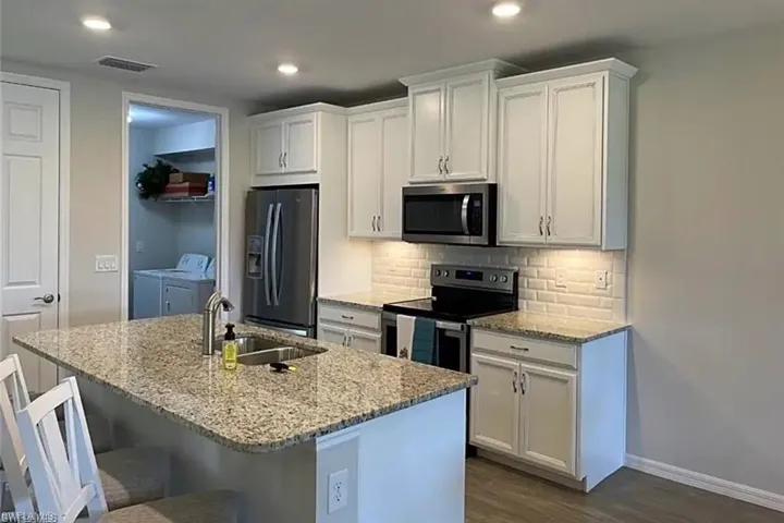 14927 Edgewater Cir, Naples, Florida 34114