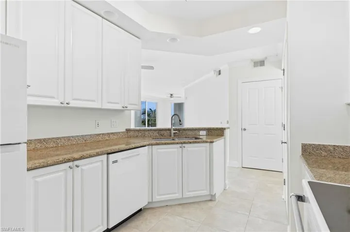 2825 Palm Beach Blvd 519, Fort Myers, Florida 33916