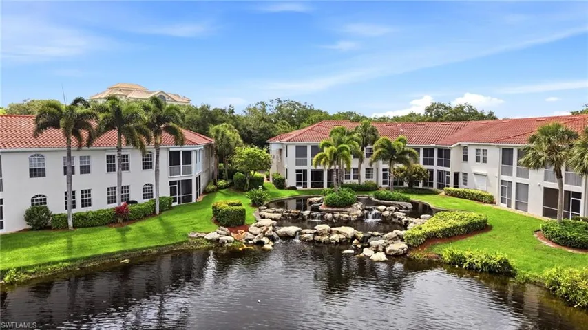 300 L Ambiance Cir 102, Naples, Florida 34108