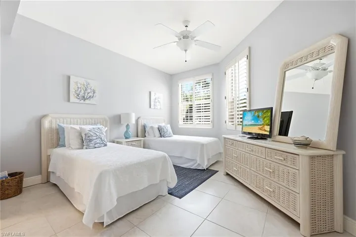 300 L Ambiance Cir 102, Naples, Florida 34108