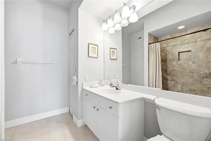 300 L Ambiance Cir 102, Naples, Florida 34108