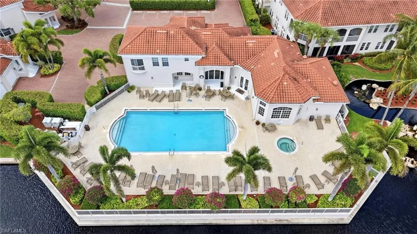 300 L Ambiance Cir 102, Naples, Florida 34108