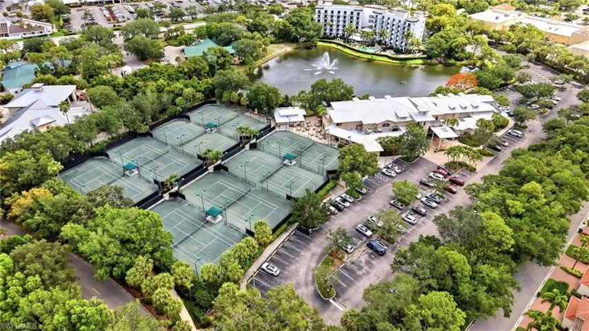 300 L Ambiance Cir 102, Naples, Florida 34108