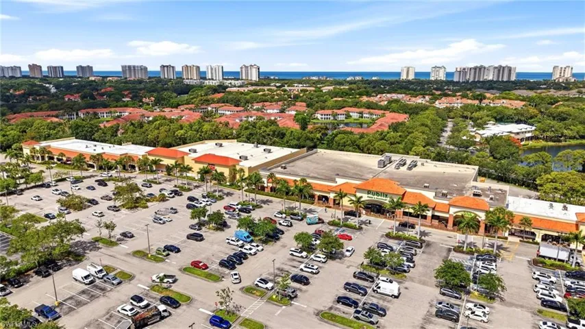 300 L Ambiance Cir 102, Naples, Florida 34108