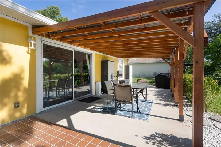 Open lanai