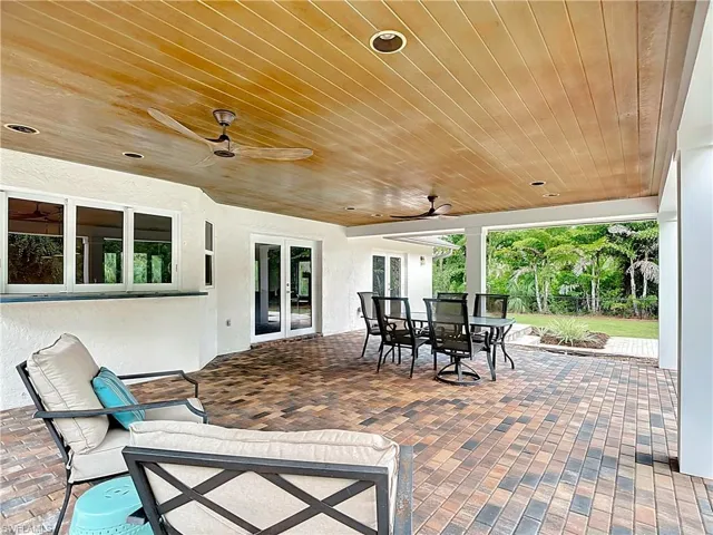 BBQ or simply enjoy your morning coffee surrounded by nature.