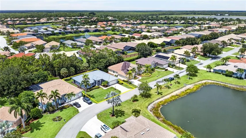 25020 Divot Dr, Bonita Springs, Florida 34135