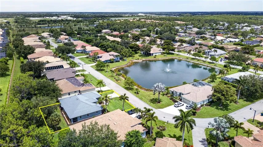 25020 Divot Dr, Bonita Springs, Florida 34135