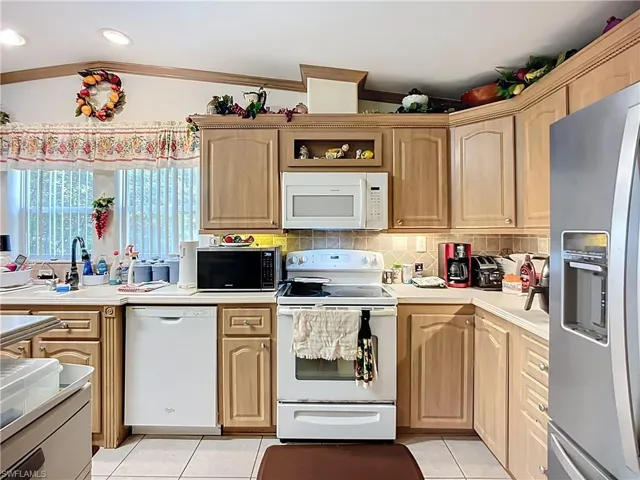 1432  Silver Lake  RD, Labelle, FL 33935
