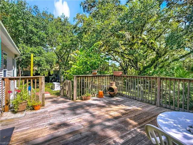 1432  Silver Lake  RD, Labelle, FL 33935