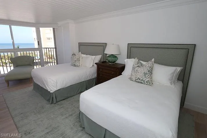 4041  Gulf Shore N BLVD, Naples, FL 34103
