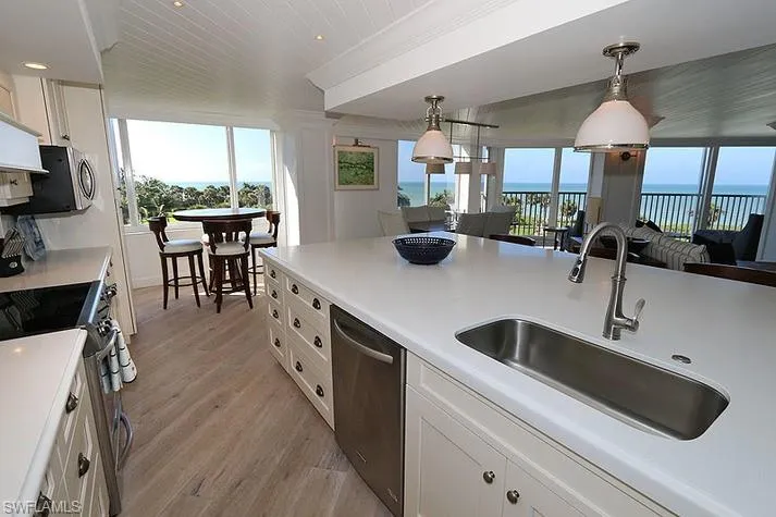 4041  Gulf Shore N BLVD, Naples, FL 34103