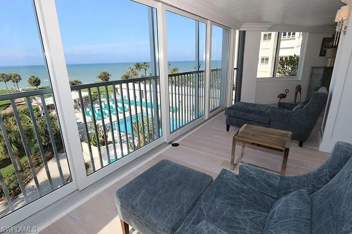 4041  Gulf Shore N BLVD, Naples, FL 34103