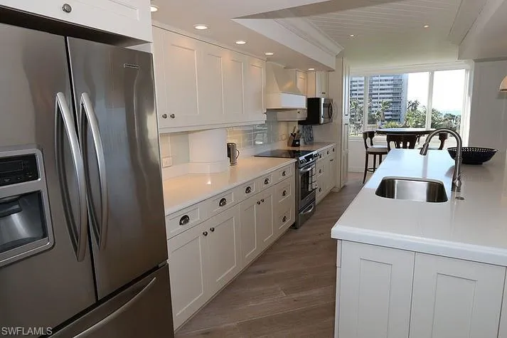 4041  Gulf Shore N BLVD, Naples, FL 34103
