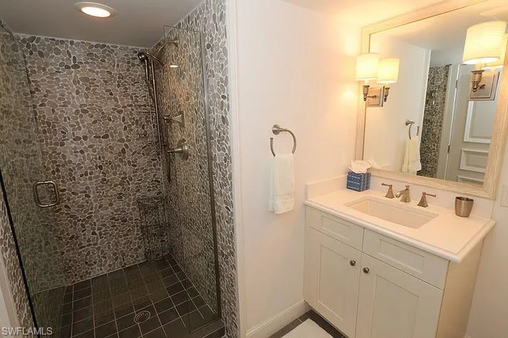 4041  Gulf Shore N BLVD, Naples, FL 34103