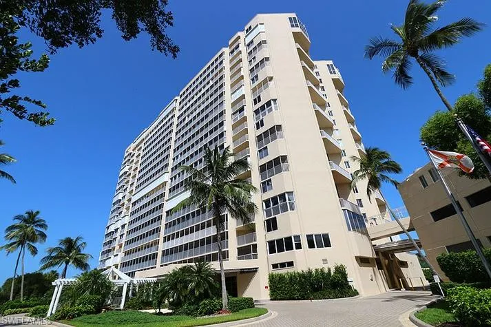4041  Gulf Shore N BLVD, Naples, FL 34103