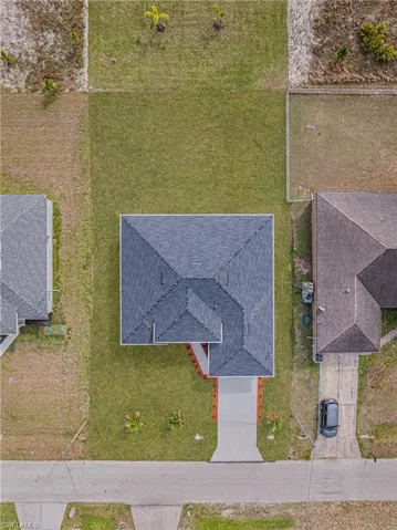 Birds eye view of property