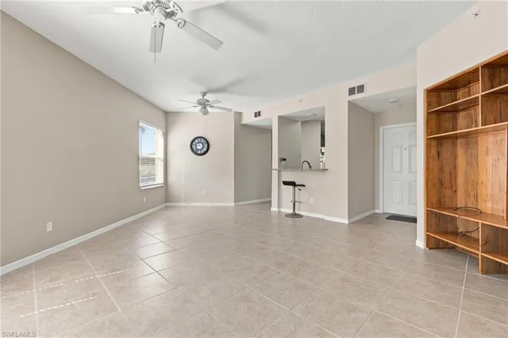 6560 Huntington Lakes Cir 104, Naples, Florida 34119