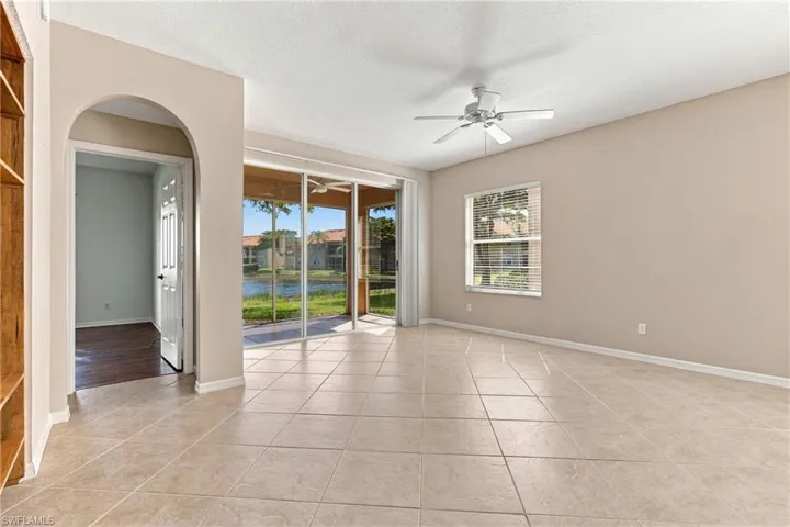 6560 Huntington Lakes Cir 104, Naples, Florida 34119