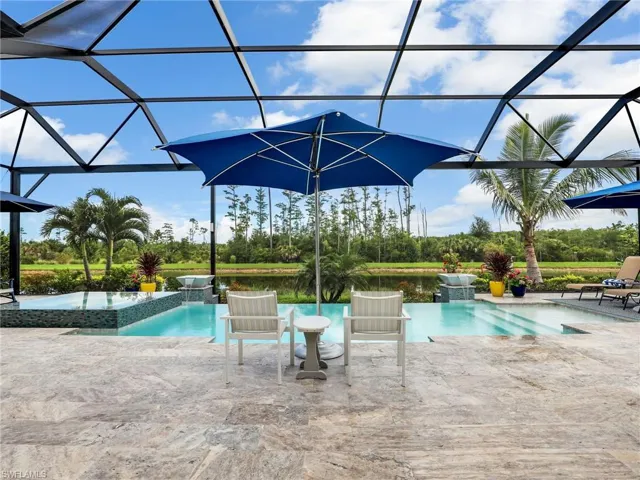 Pool w/ Travertine Pavers & Picture View Screen