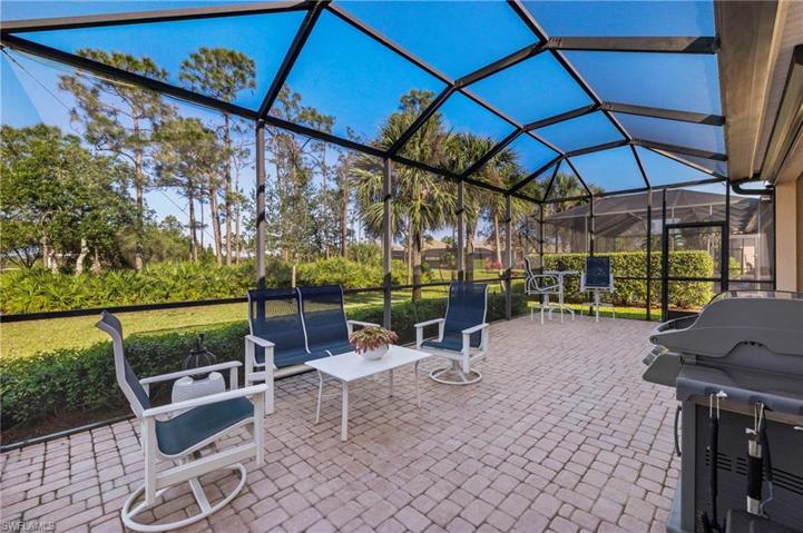 Oversized Lanai