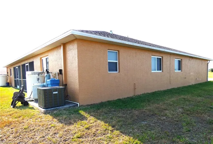 2011-2013 NE 17th  TER, Cape Coral, FL 33909