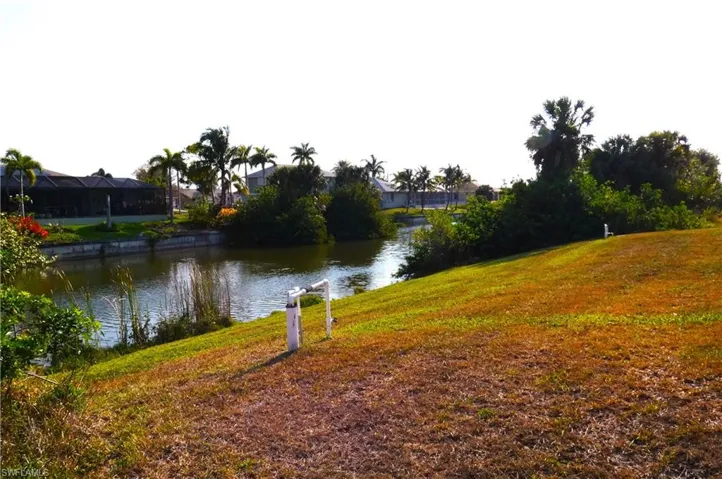 2011-2013 NE 17th  TER, Cape Coral, FL 33909