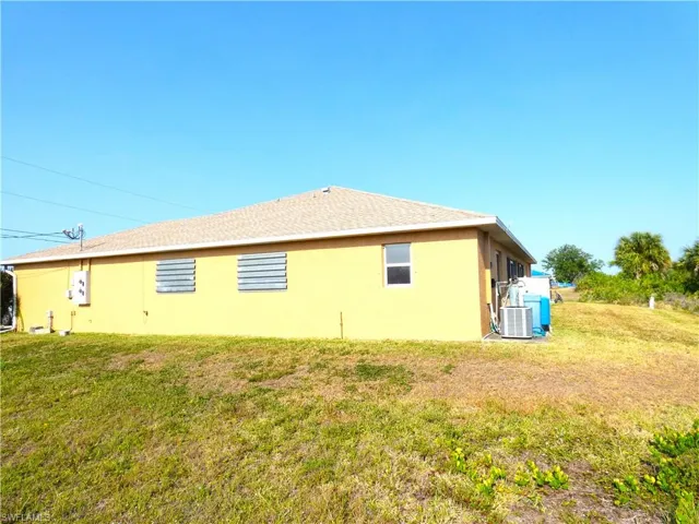 2011-2013 NE 17th  TER, Cape Coral, FL 33909