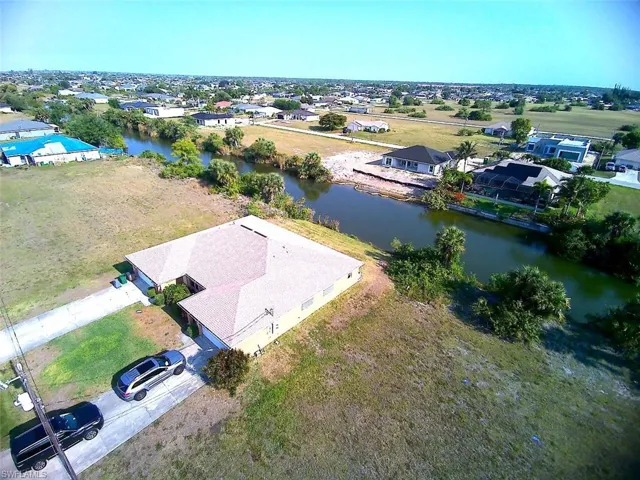 2011-2013 NE 17th  TER, Cape Coral, FL 33909