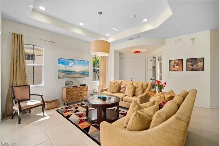 8519  Chase Preserve  DR, Naples, FL 34113