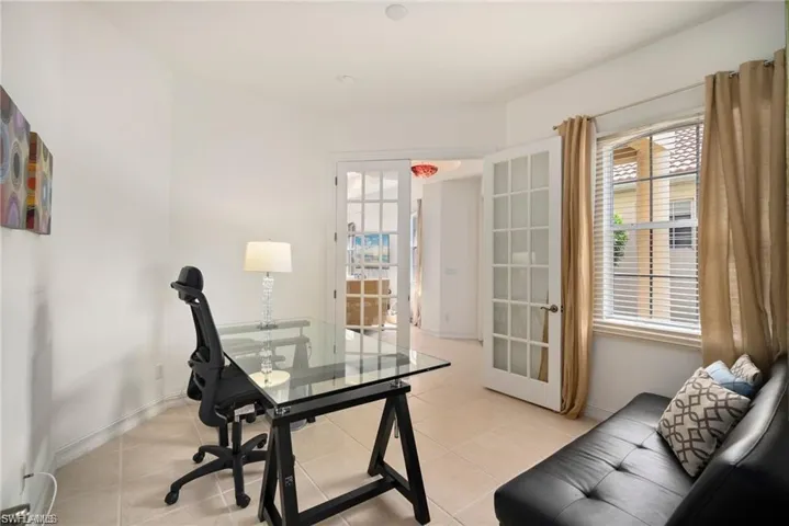 8519  Chase Preserve  DR, Naples, FL 34113
