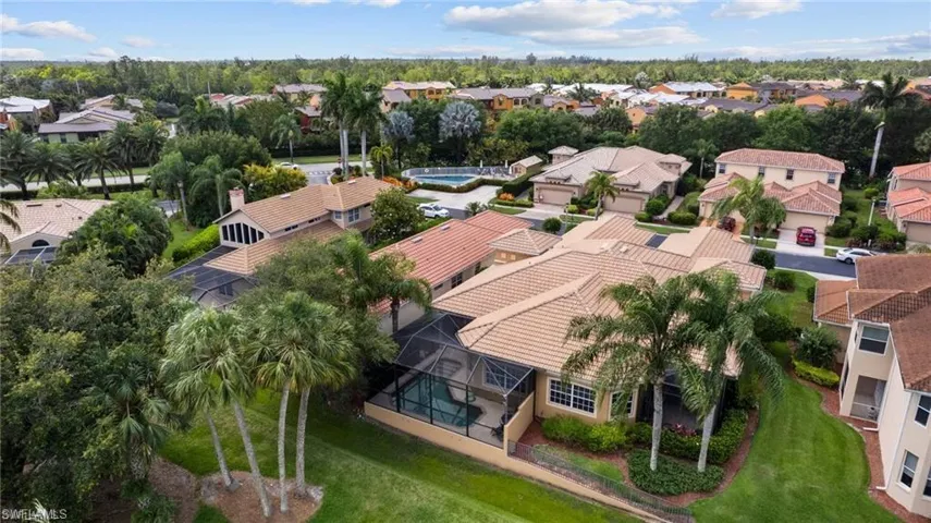 8519  Chase Preserve  DR, Naples, FL 34113