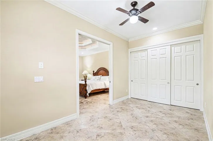 672  Fairway  TER, Naples, FL 34103
