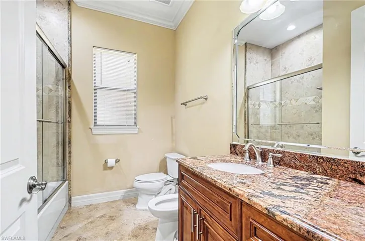 672  Fairway  TER, Naples, FL 34103