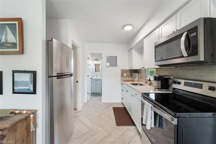 3365 Estey Ave, Naples, Florida 34104