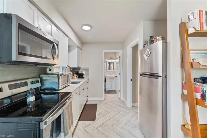 3365 Estey Ave, Naples, Florida 34104