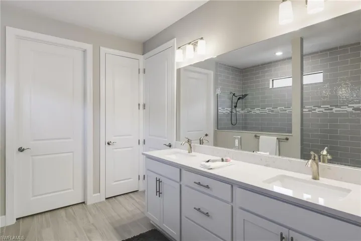 Primary bath