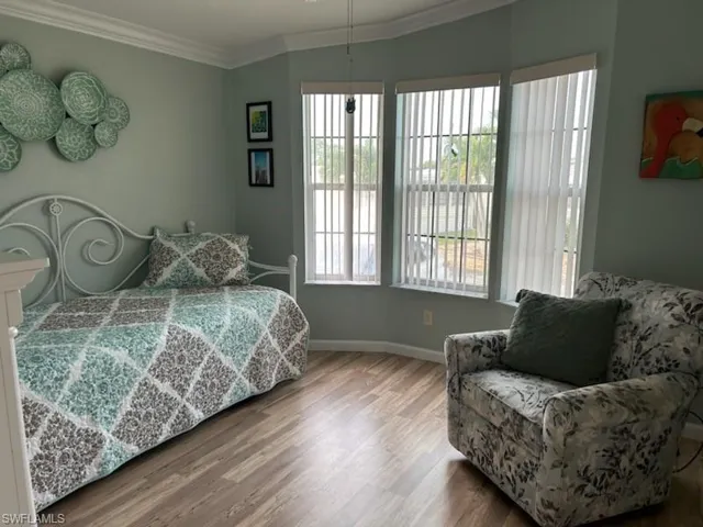Bay windows bringing in lots of light for the den/study or could be a third bedroom if you add a wardrobe /closet
