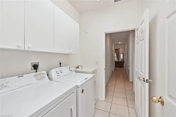 8565  Pepper Tree  WAY, Naples, FL 34114