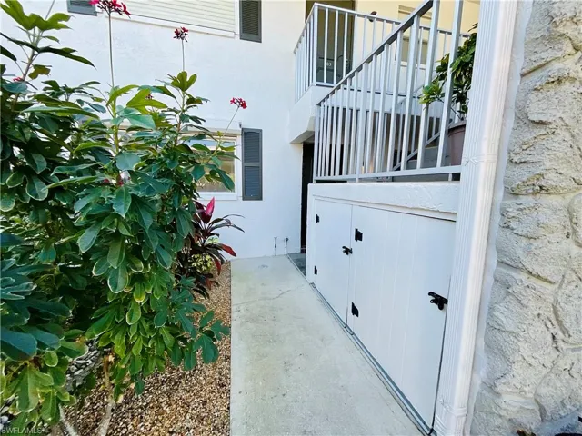 View of home's exterior