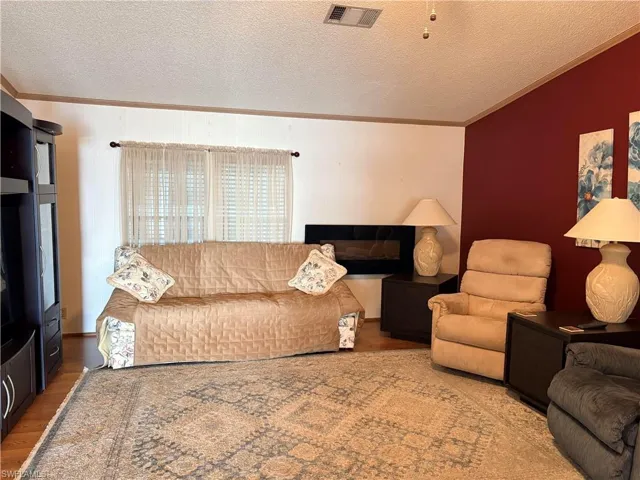 3062 Artesian Ln, North Fort Myers, Florida 33917