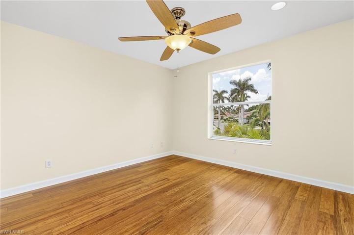 Upstairs Guest Bedroom #2