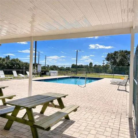 2520  Brownell  CT, North Fort Myers, FL 33917