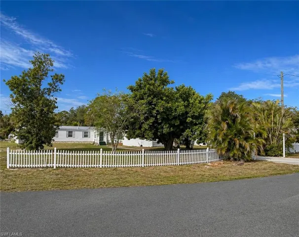 2520 Brownell Ct, North Fort Myers, Florida 33917
