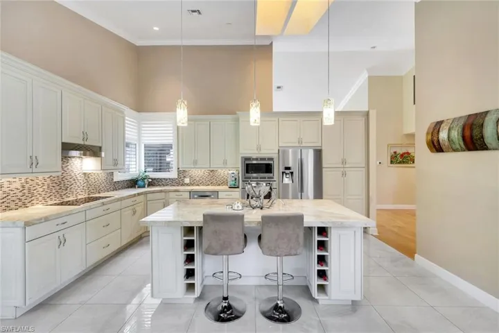 6619 Trident Way, Naples, Florida 34108