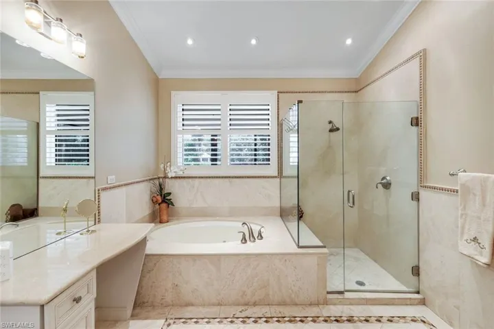 6619 Trident Way, Naples, Florida 34108