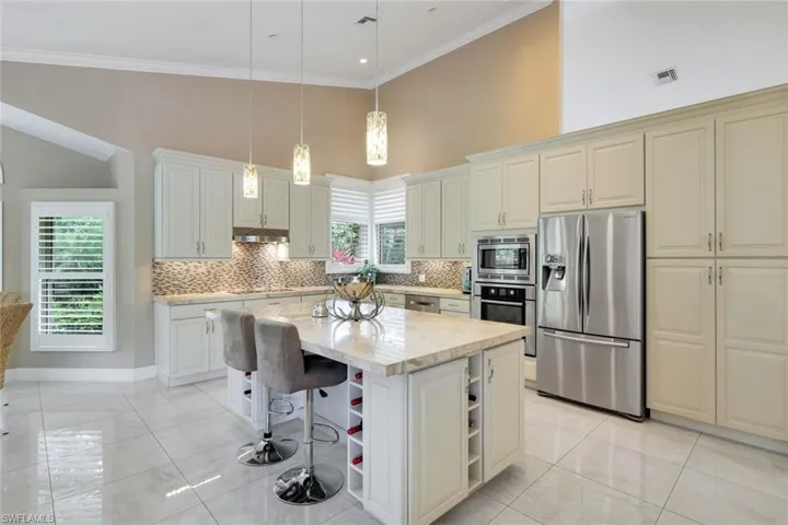6619 Trident Way, Naples, Florida 34108
