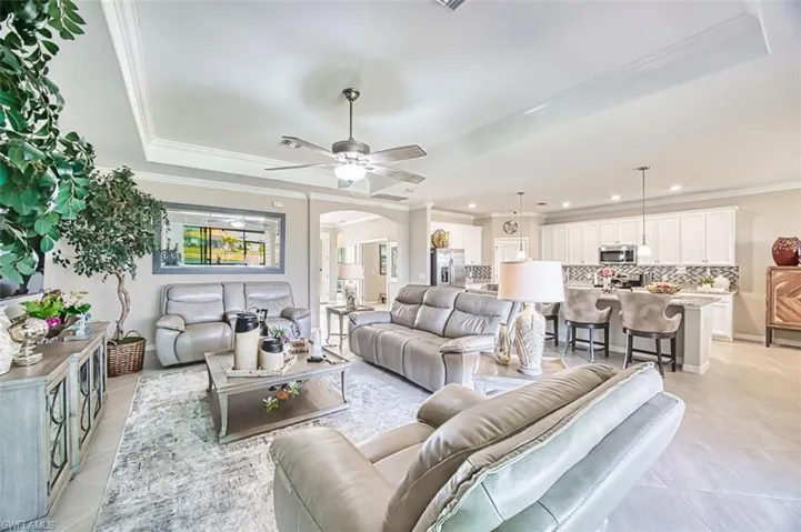 Great entertainment space - open floor plan
