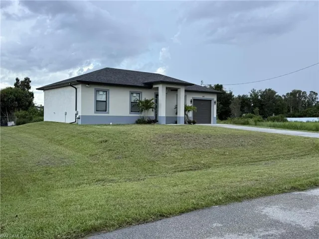 383 Pennfield Ave, Lehigh Acres, Florida 33974